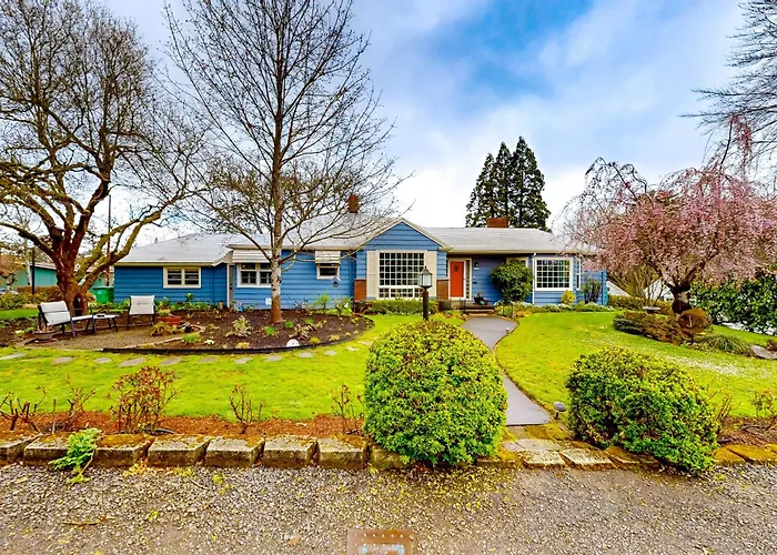 Multnomah Village Hideaway