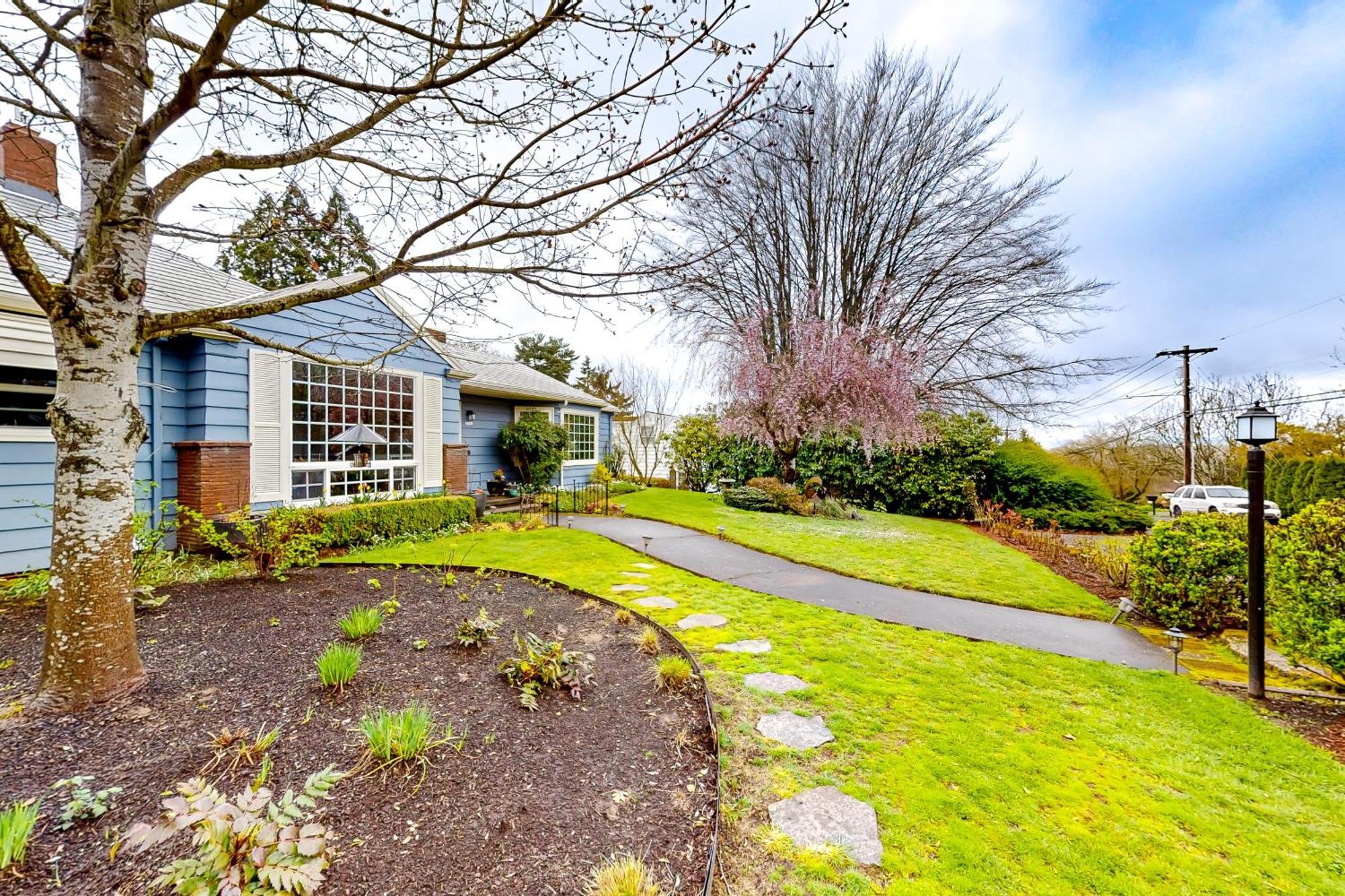Multnomah Village Hideaway * Portland
